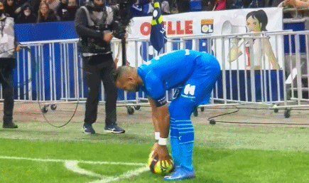 巴列尔迪：对我们这一代人来说，梅西就是足球的代名词（巴列尔迪：在我们这一代眼中，梅西就是足球本身）