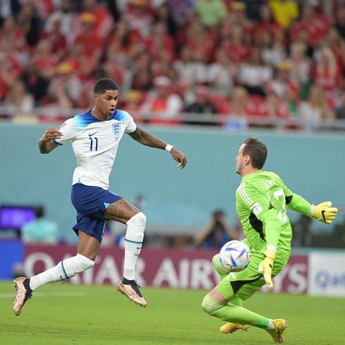 关于尤尔曼德的勒沃库森：1、核心阵型为4-2-3...