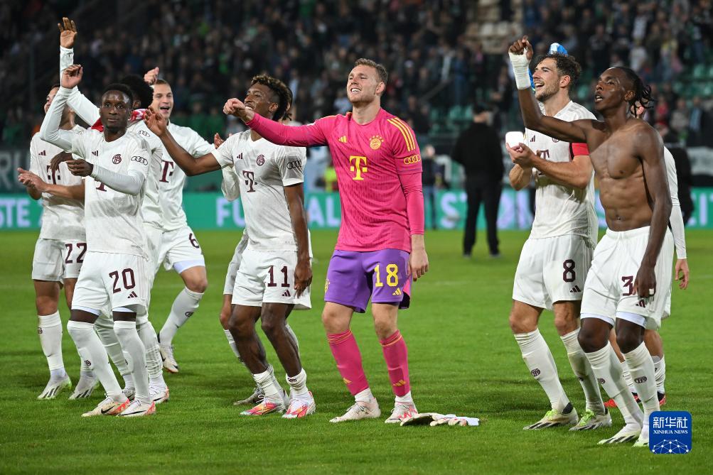 官方：纽卡斯尔联与17岁后卫埃皮亚签下职业合同