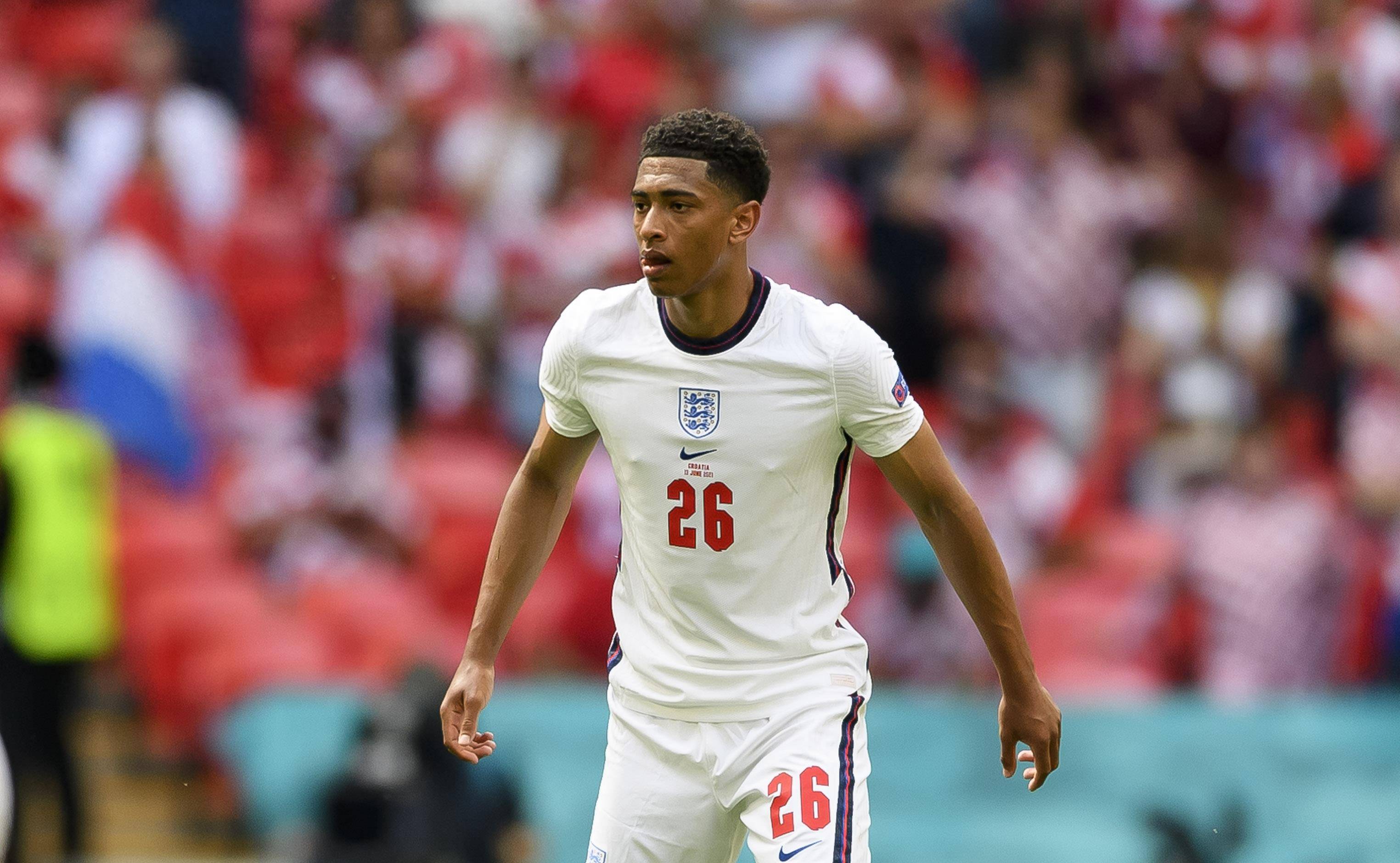 刚有起色就受伤！斯洛特回应伊萨克伤情：进球后无法坚持通常情况都不好（刚起势就伤退！斯洛特谈伊萨克伤情：进球后坚持不住，多半不是好消息）