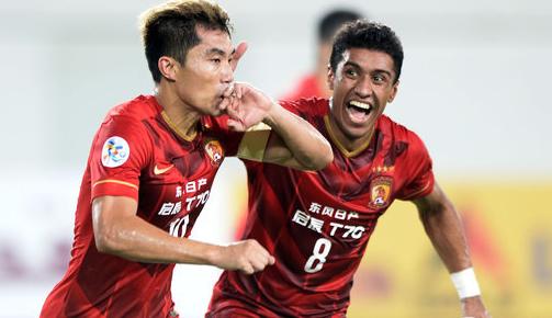 斯卢茨基：这是于汉超生涯最后一场比赛，明年加入申花教练组（斯卢茨基：于汉超今战谢幕，明年将加入申花教练组）